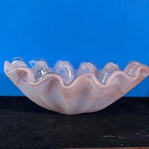 Murano art glass bowl ribboned pink hues and a scalloped edge